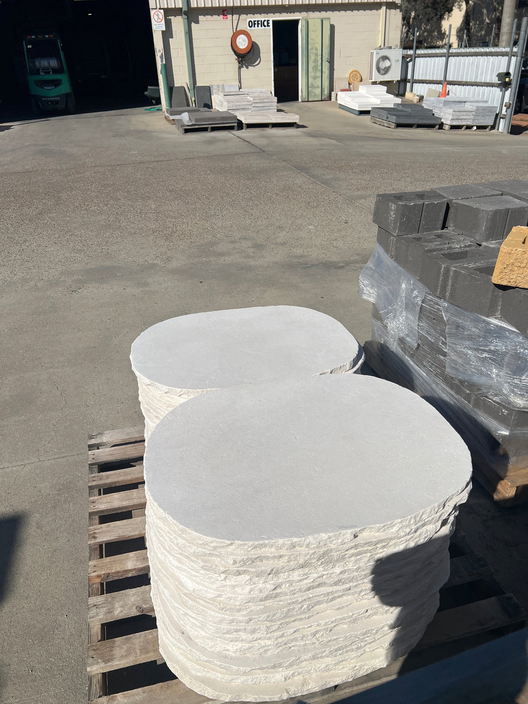 Organic Stepper Elegant White